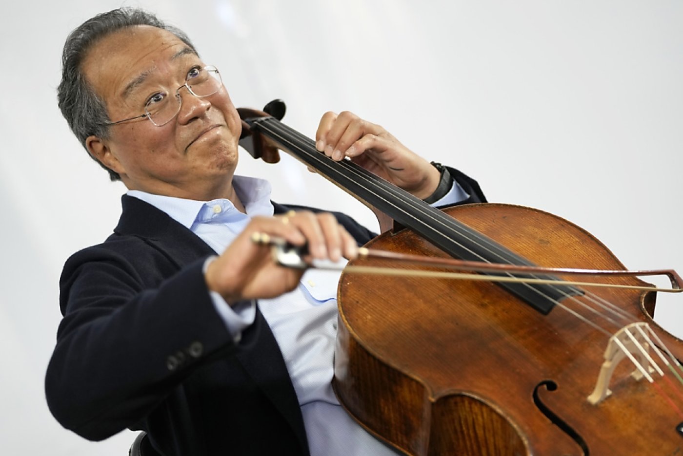 "Véritable pop star", le violoncelliste Yo-Yo Ma sera l'une des têtes d'affiche de la prochaine saison de l'OCL (archives). KEYSTONE