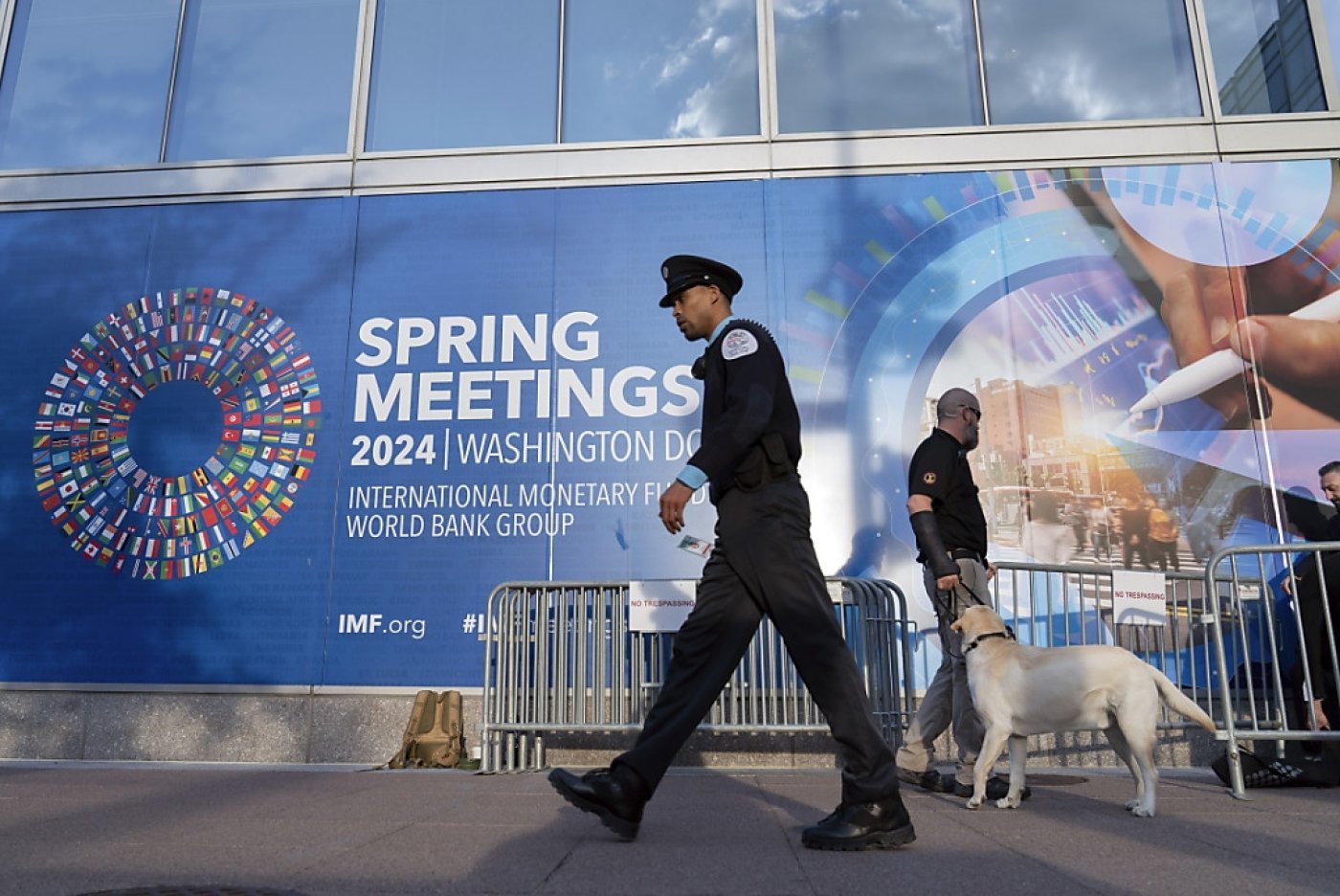 L'approche suisse du "too big to fail" a trouvé un écho favorable auprès du FMI, dont la réunion de printemps se tient à Washington. KEYSTONE