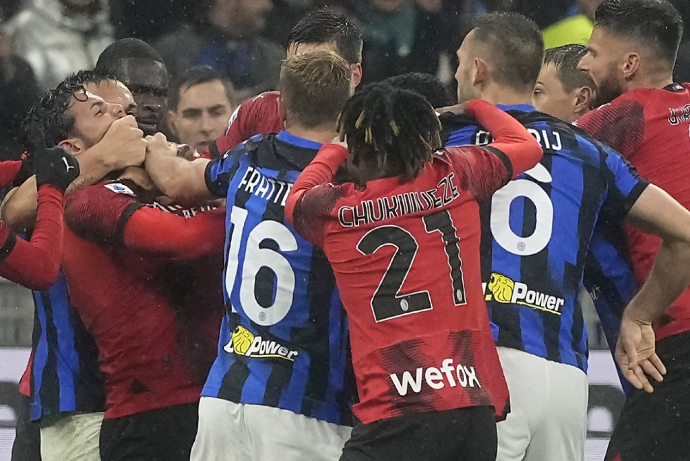 L'inter, champion pour la 20e fois, a battu l'AC Milan dans un match tendu KEYSTONE