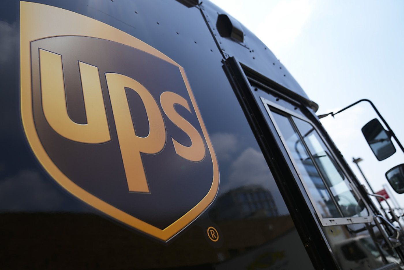 UPS anticipe un retour de la croissance, après une baisse des volumes entre janvier et mars (archives). KEYSTONE