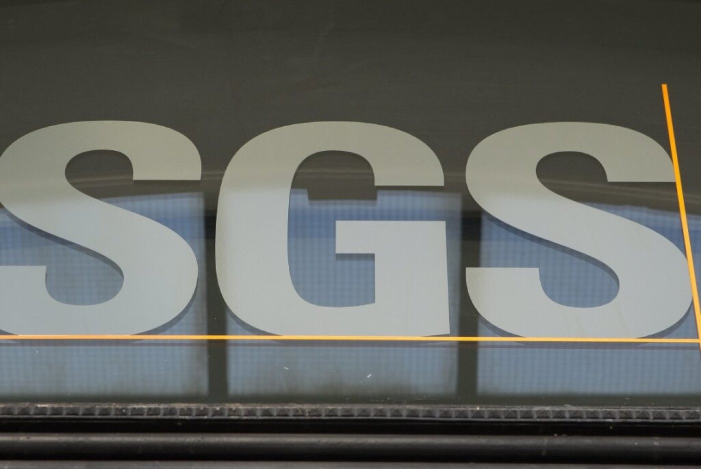 Entre janvier et fin mars, les revenus de SGS ont crû de  7,1% en termes organiques à 1,58 milliard de francs., mais exprimés en francs, ils ont fléchi de 2,1% (archives). KEYSTONE