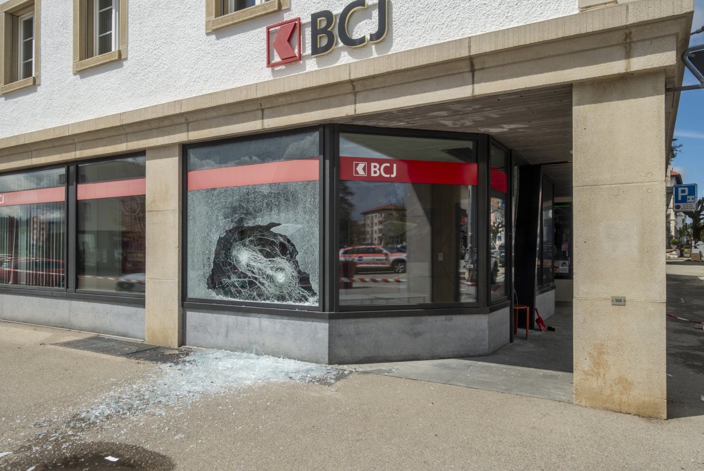 Le Bancomat de la BCJ au Noirmont a été attaqué à l’explosif.
