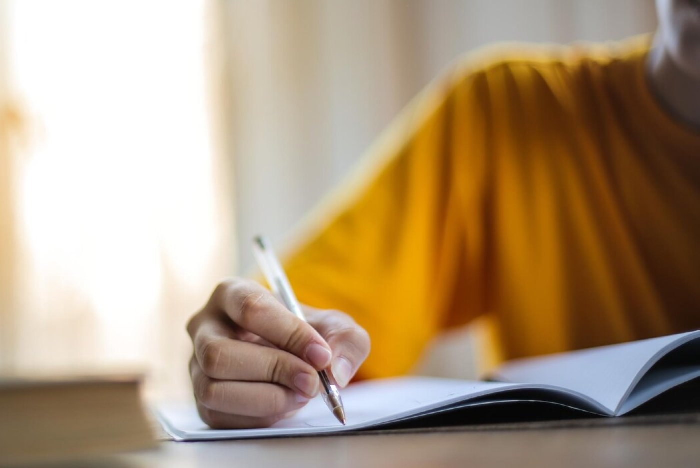 Dans au fur et à mesure, il y a un mot qui ne s’emploie plus seul: fur.