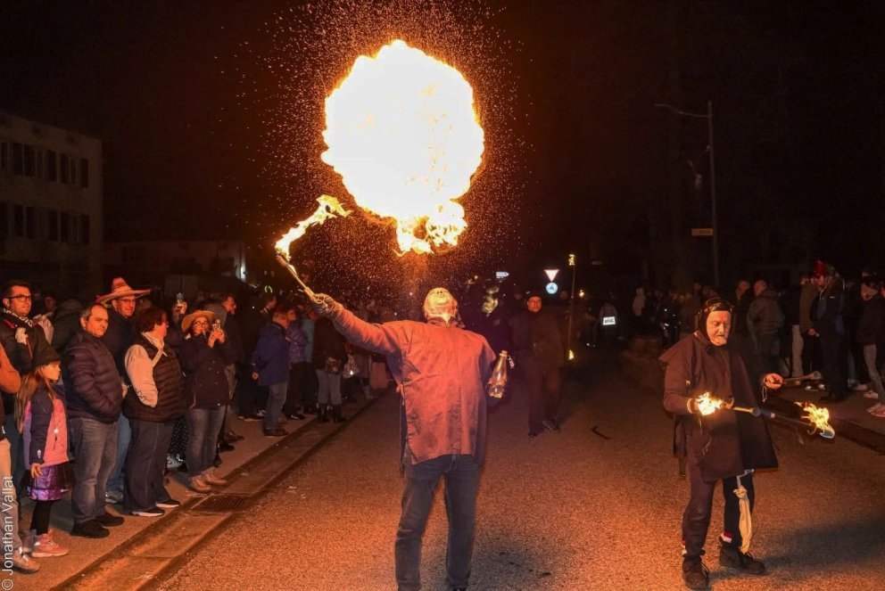 Cracheurs de feu à Moutier.
